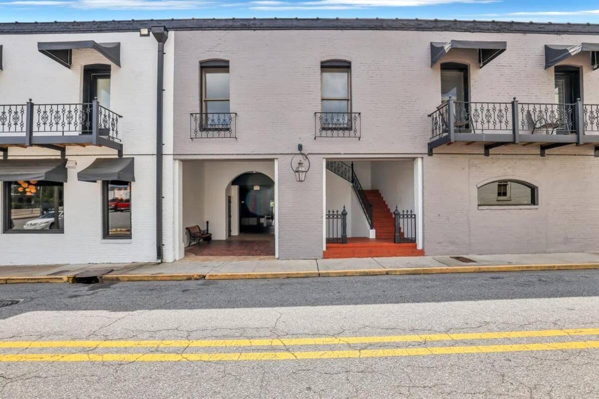 Eagle'S Nest - Spacious Loft Downtown - Near Gsu Statesboro Εξωτερικό φωτογραφία